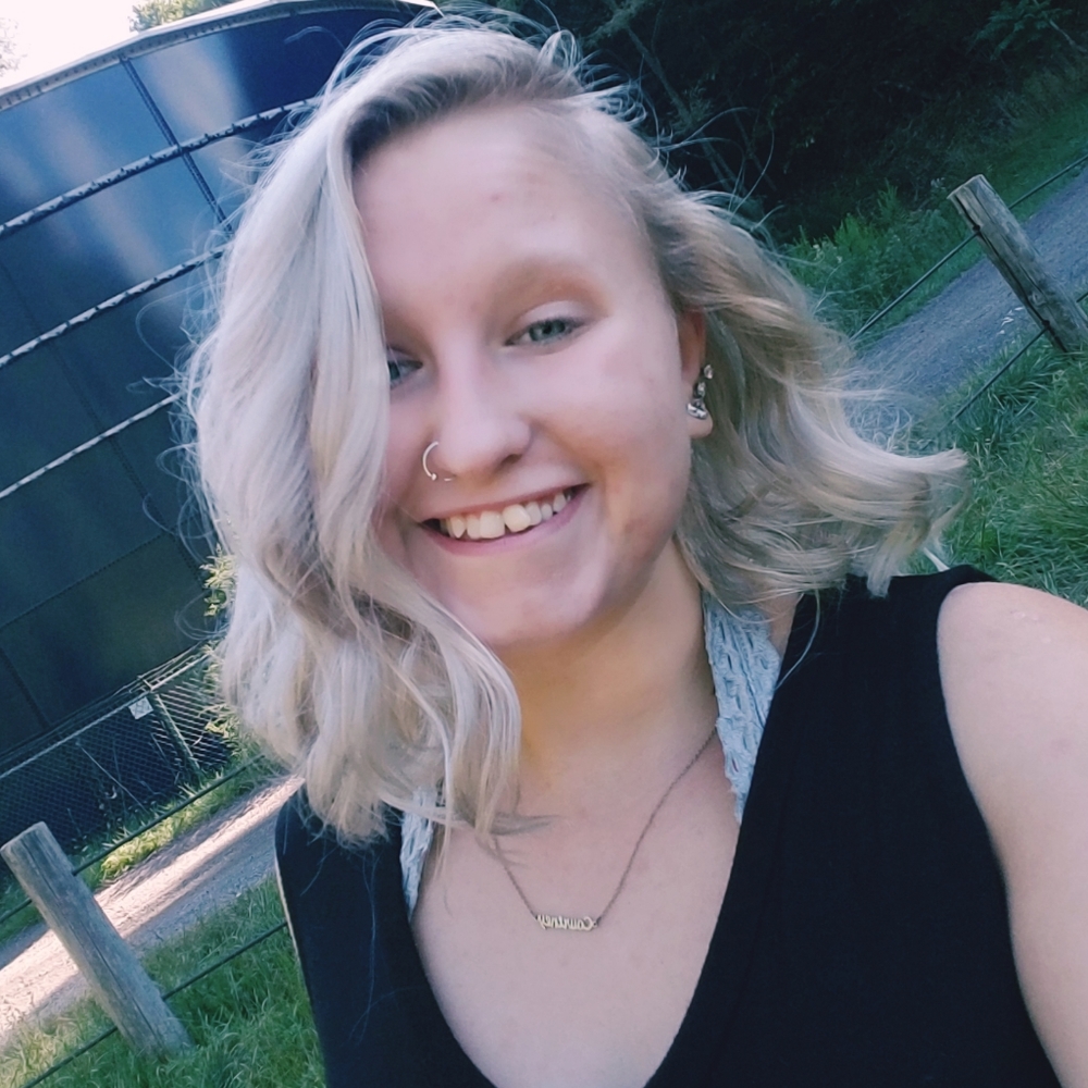 Meet your Posher, Courtney